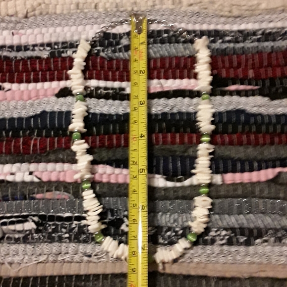 Vintage Puka Shell Choker - Picture 3 of 9